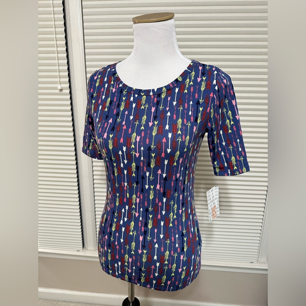 NWT XS LuLaRoe GiGi with arrows
